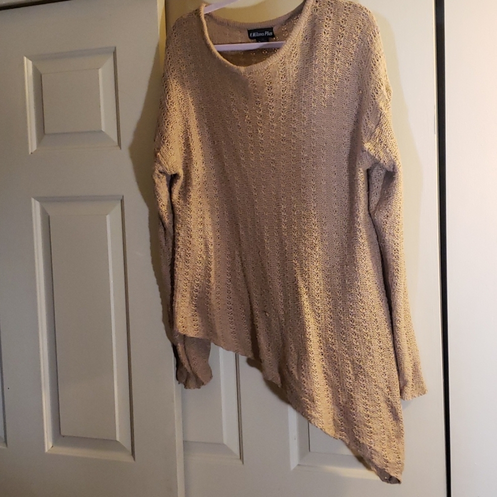 Sweater - Picture 1 of 2